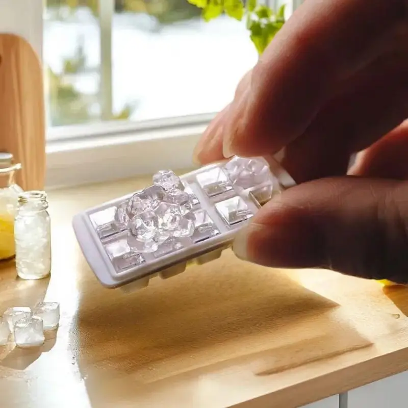 

Doll Accessories Pack: Mini Dollhouse Food Ice Scoop and Ice Cube Storage Box for Girls' Toys