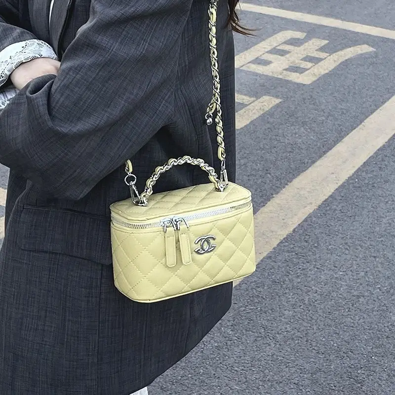 Bolso cruzado bordado con cadena para mujer, estilo informal, Mini cubierta con forma de caja de poliéster, accesorio de moda con apertura