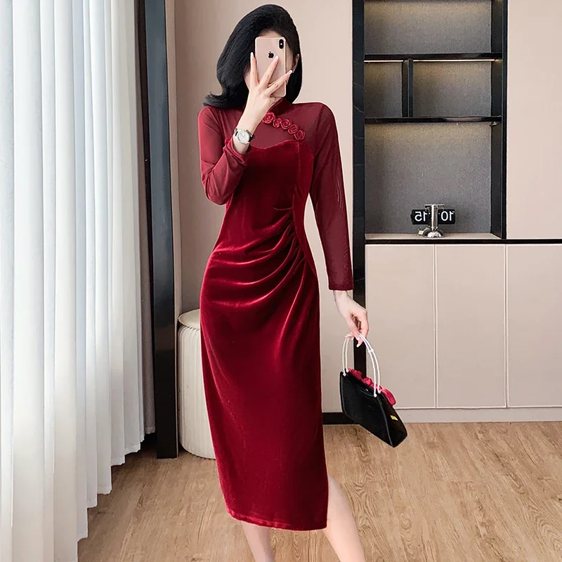 

2025 Chinese Style Modern Gown with Floral Lace Fall Winter Banquet Dress Elegant Qipao Women's Red Velvet Cheongsam Dress