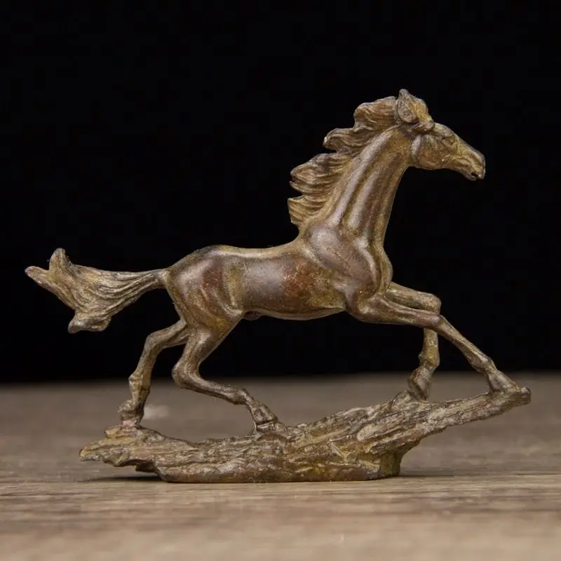 Old Bronze Ware and Bronze Casting Achieve Success. One Horse Becomes Mr. Xiao Ma's Nostalgic Home and Office Tea Pet