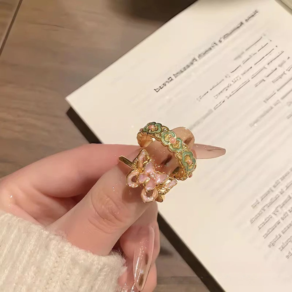 Retro Design Hollow-detailed Flower Rings for Women Exquisite Elegant Jewelry Butterfly-shaped Unique Ring for The Index Finger