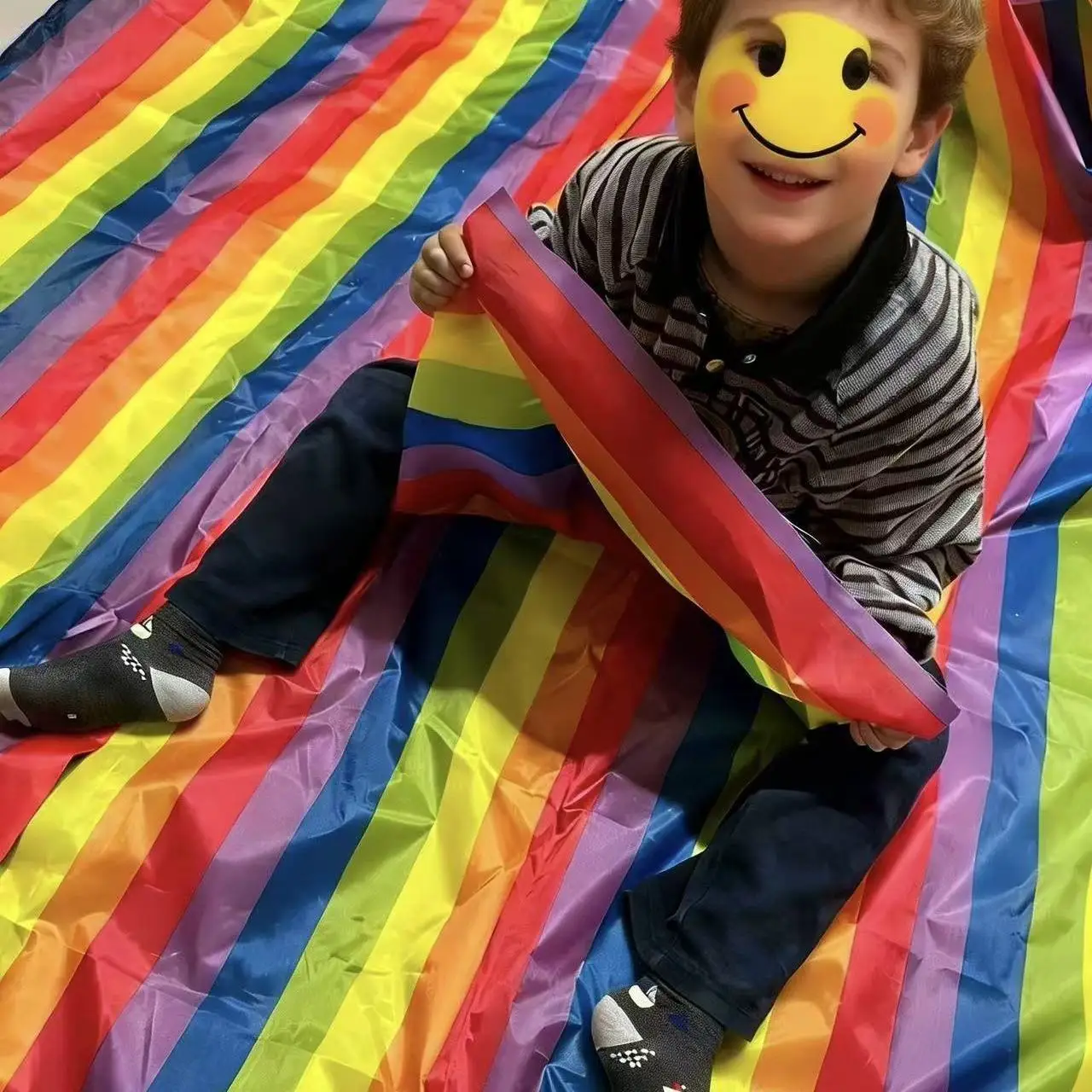 Parent‑Child Dual‑Purpose Rainbow Grass‑Sliding Cloth Smooth Sled Mat For Kids Requires 45°+ Slope For Outdoor Grass Hill Play