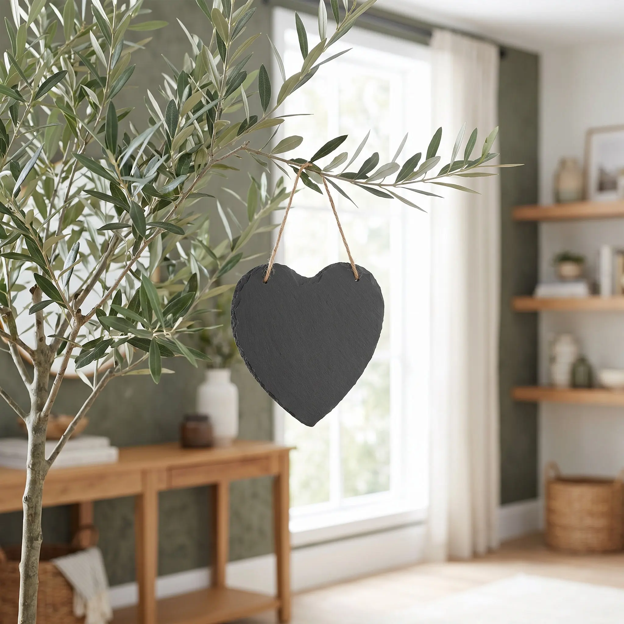 Heart Shaped Slate Label Tag with Rope for Garden Plant Marker Price Tag Menu Sign Food Label Gift Hanging Decoration Chalk