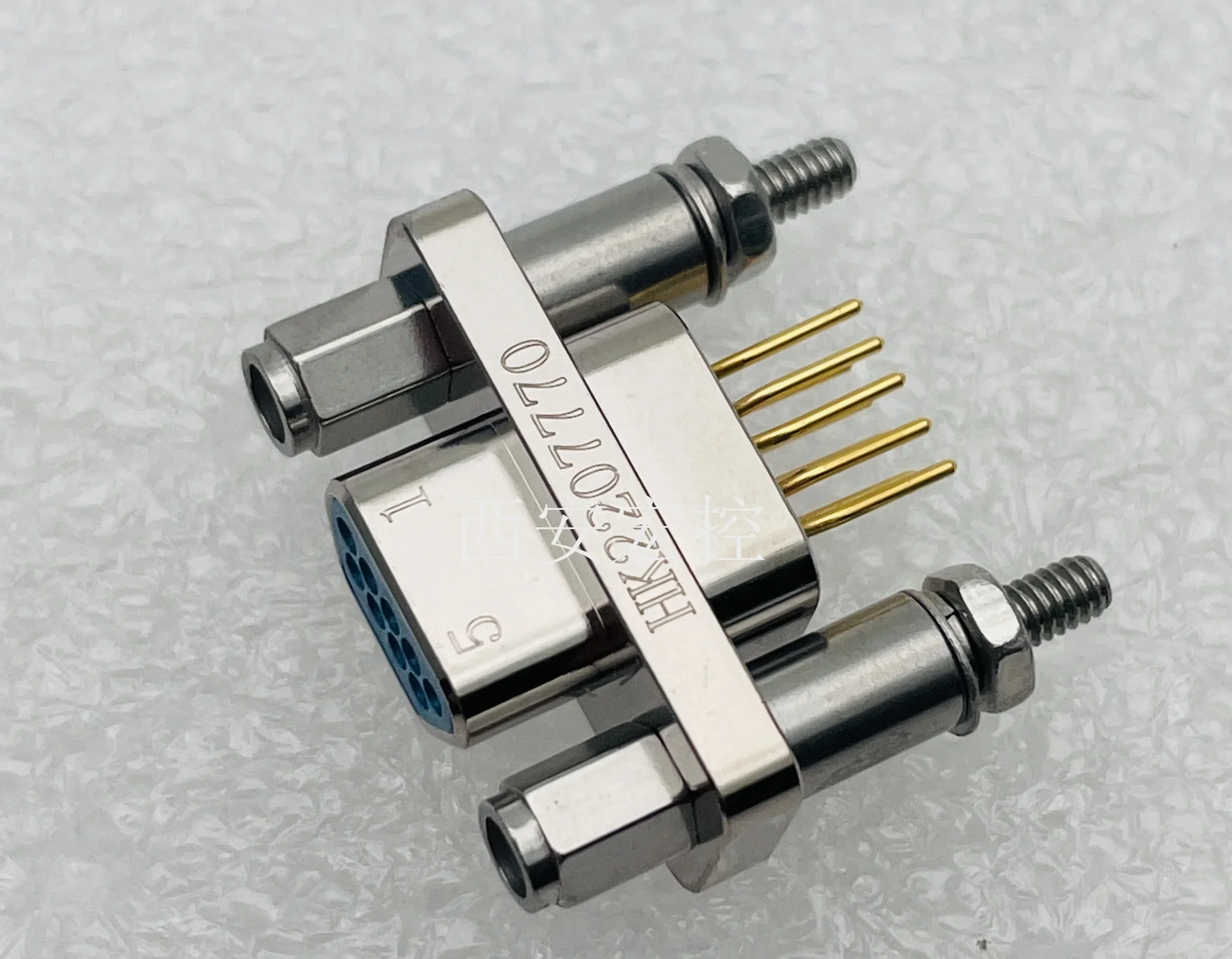 J30J-9TJN-J J30N-9TJNP5 J30J-9ZKNP5 J30J-9ZKN-J 9-core socket direct insertion