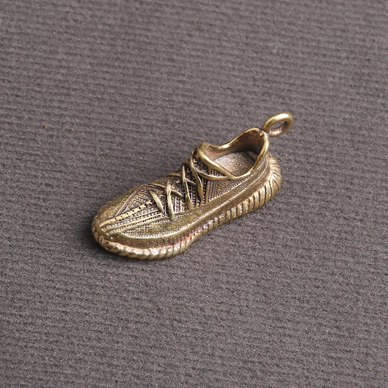 Sneaker in tessuto Vintage in ottone scarpa artigianale ciondolo fai da te ornamento raccordo in miniatura portachiavi anello pendente gioielli