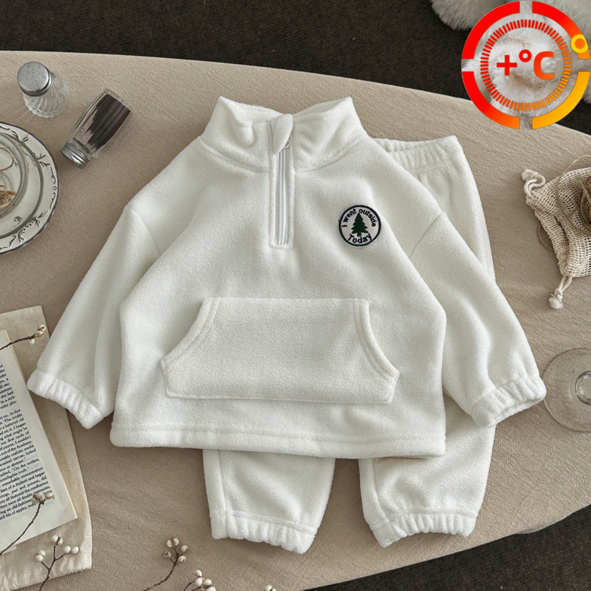 

Baby Girl Boys Causal Sporty Badge Полярный флис с длинным рукавом Свитшот + повседневная Простые штаны Комплект Осень Зима Набор из двух частей