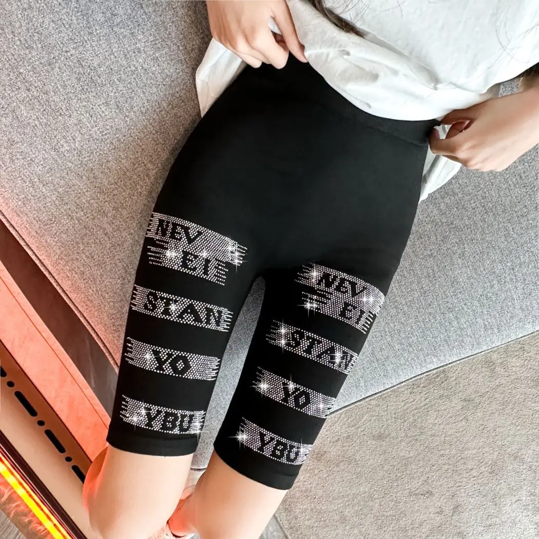 Verão modal europeu novo estilo de diamante quente calças de segurança finas ciclismo calças esportivas preto base de cinco pontos shorts