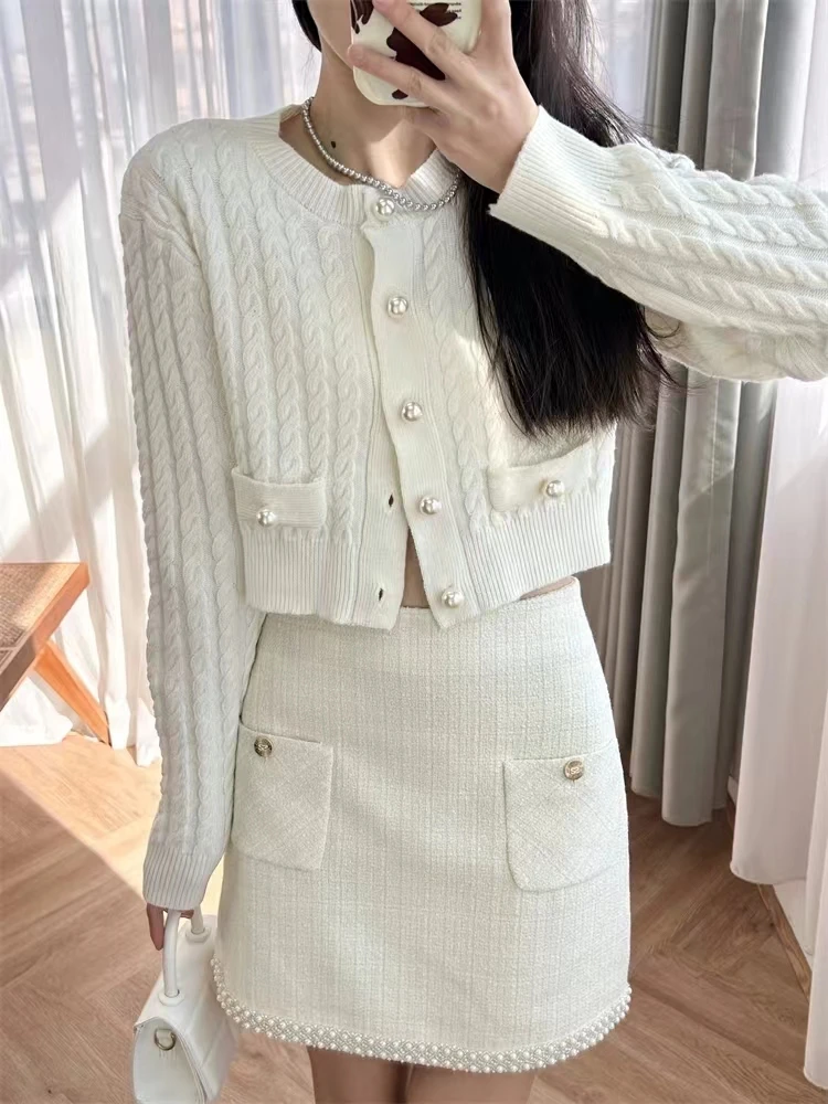 French ribbed 2024 early spring gentle wind thread pearl button round neck slim knit cardigan sweater jacket for women