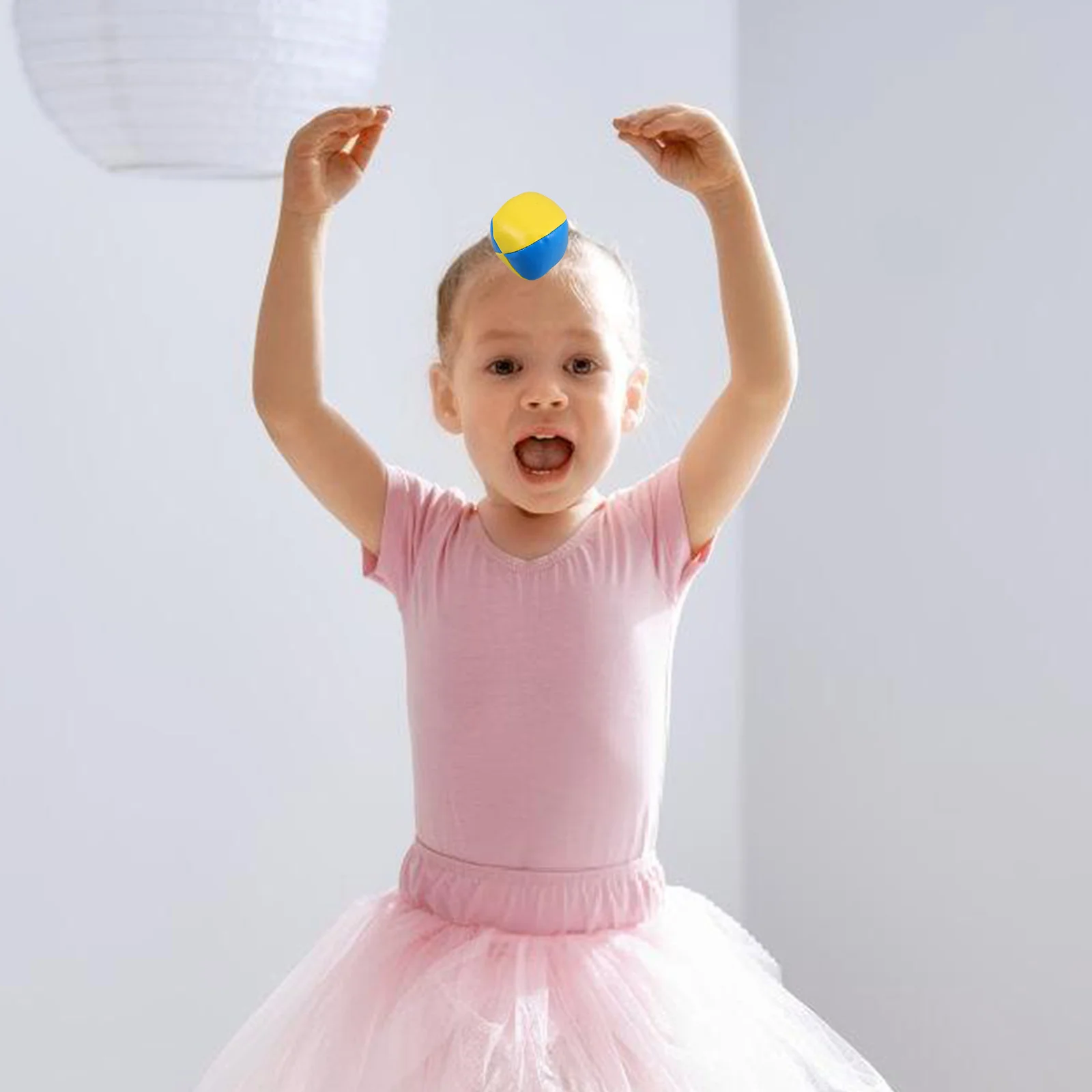 3 قطعة كرات قبضة المرحلة للأطفال خفيفة الوزن ملونة شعوذة الرمي ألعاب المبتدئين أداء اللعب في الهواء الطلق مجموعة كرات الملعب