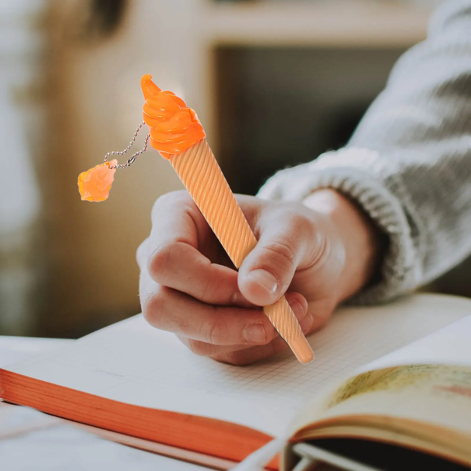 

Набор из 12 милых гелевых ручек с подвесками в виде мороженого, оригинальные ручки для ведения дневников, пометок, поздравительных открыток, легкие и портативные