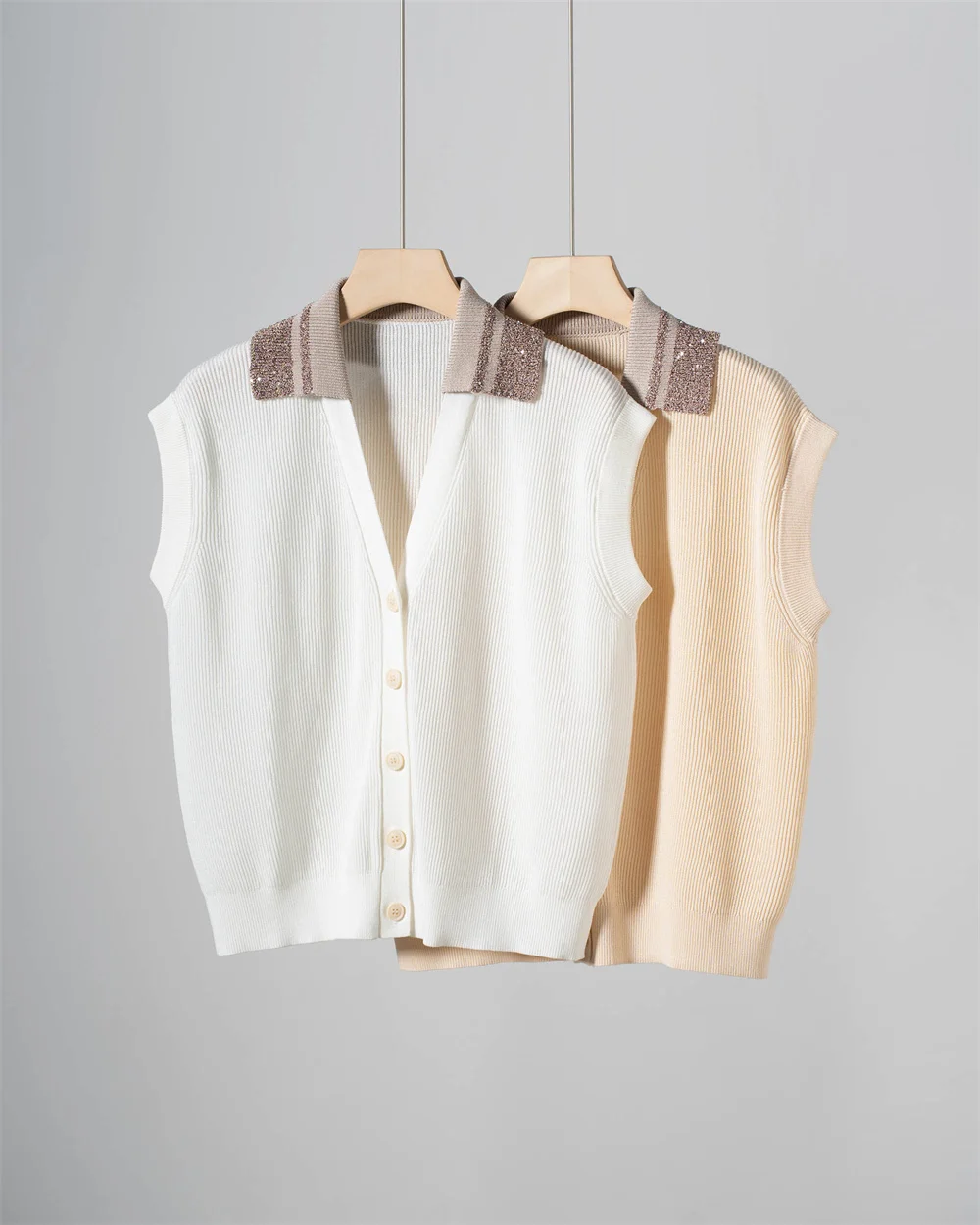

Women's Clothing Collared Sequin 100 Linen V-neck Sleeveless Knit Vest