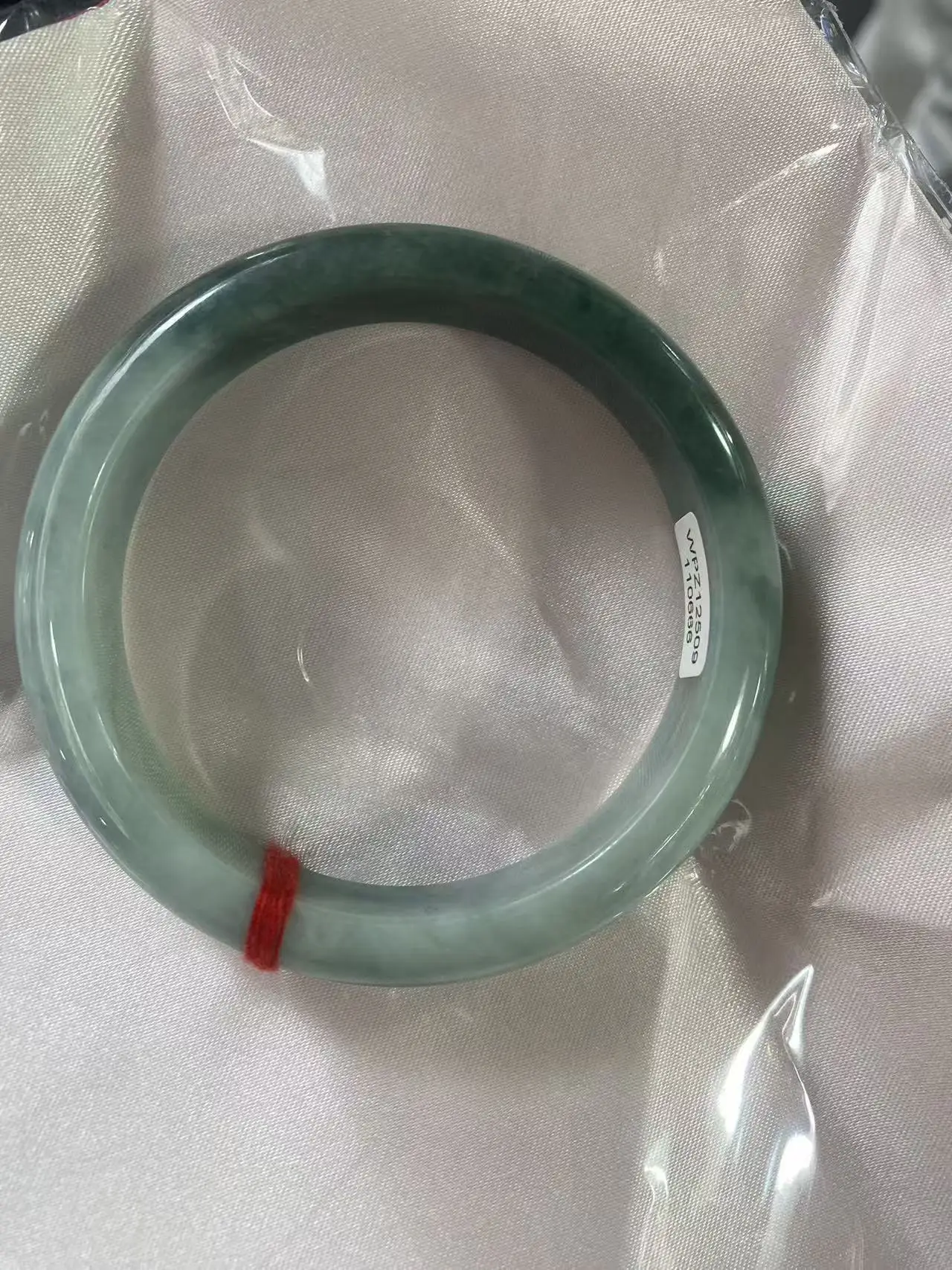 

Natural jade bracelet women's emerald ice light green flower