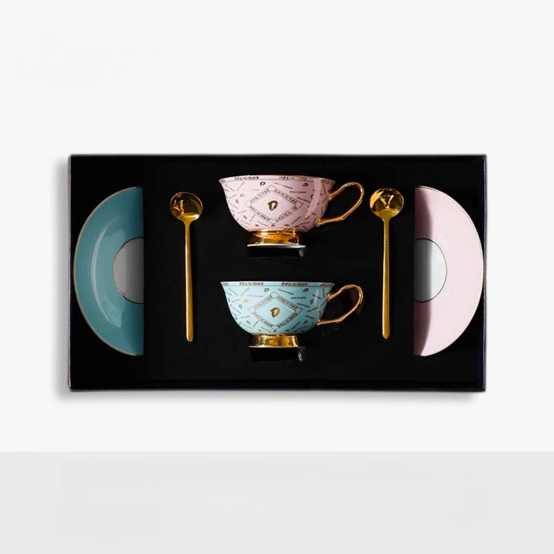 Conjunto de xícara de café e prato de luxo criativo com caixa de presente, artesanato requintado e seleção de presentes