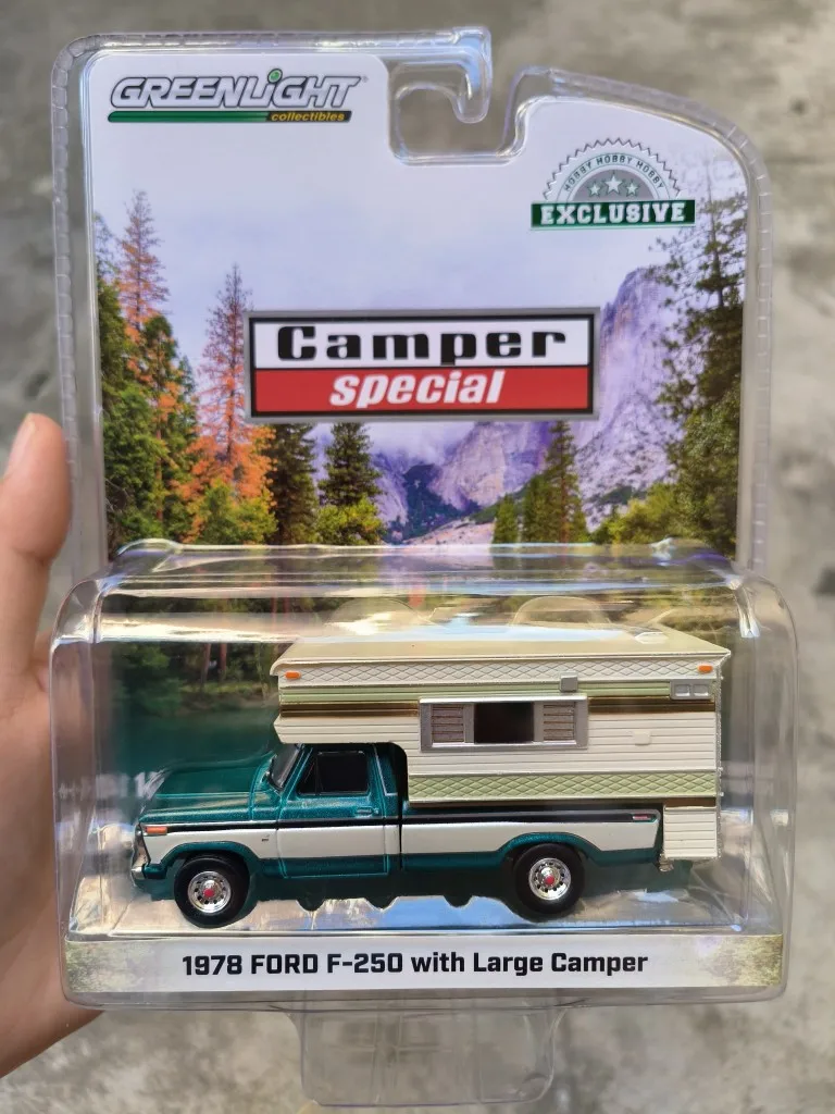 1/64 GREENLIGHT 1978 ForFord F-250 dodge with larg camper Collection of die cast alloy trolley model ornaments