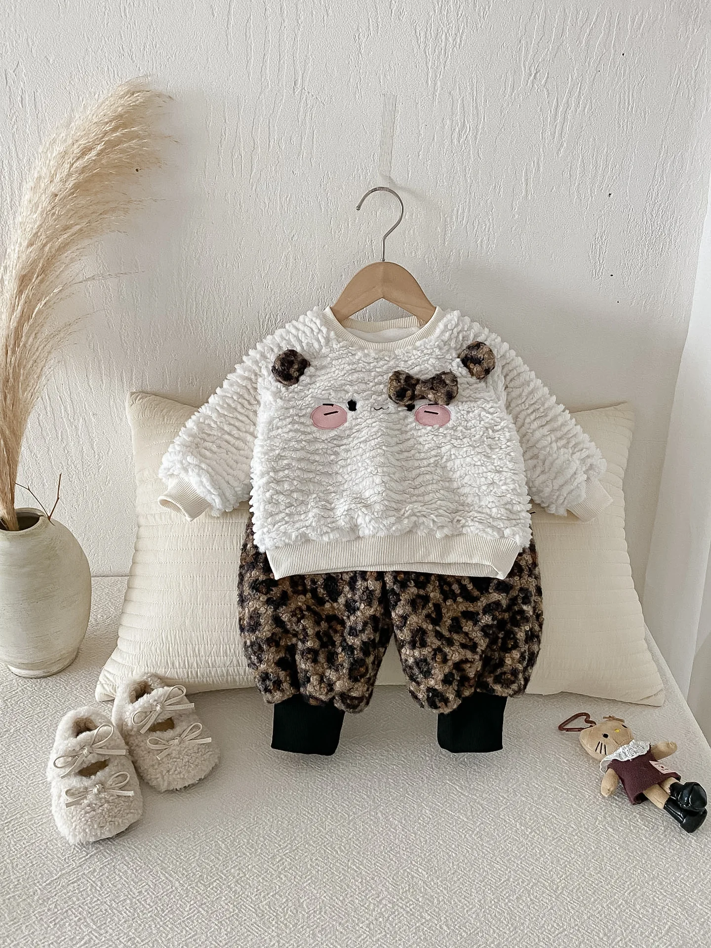 Boys Girls Cute Cartoon Fleece Sweatshirt + Leopard Print Pants 2pcs Suit 2025 Winter New Baby Plus Velvet Thick Clothes Set 2