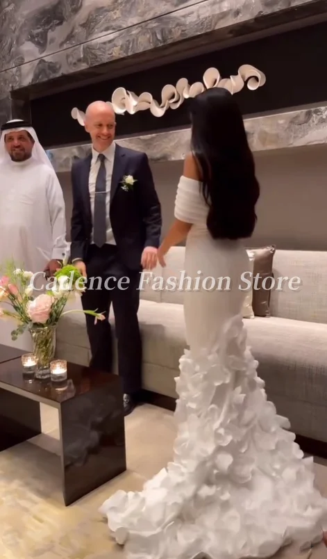 Personnalisé 2025 magnifique blanc bretelles sirène arabe robes de mariée fleur cubique Applique dubaï longues robes de mariée