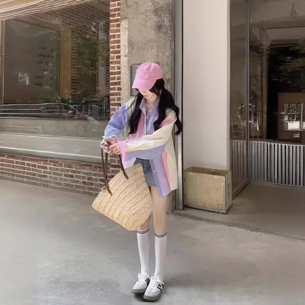 Koszula damska z długim rękawem w paski, blok kolorów Pop Macaroon, luźny krój, casualowa, odmładzająca, uniwersalna, jesień 2025, designerska.