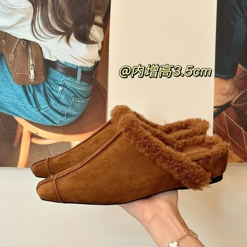 أرجل طويلة، نصف شبشب برأس خبز مخملي عتيق للنساء، قدم واحدة سهل الارتداء بمقدمة مربعة كسولة بالإضافة إلى شبشب من الفرو المنفوش