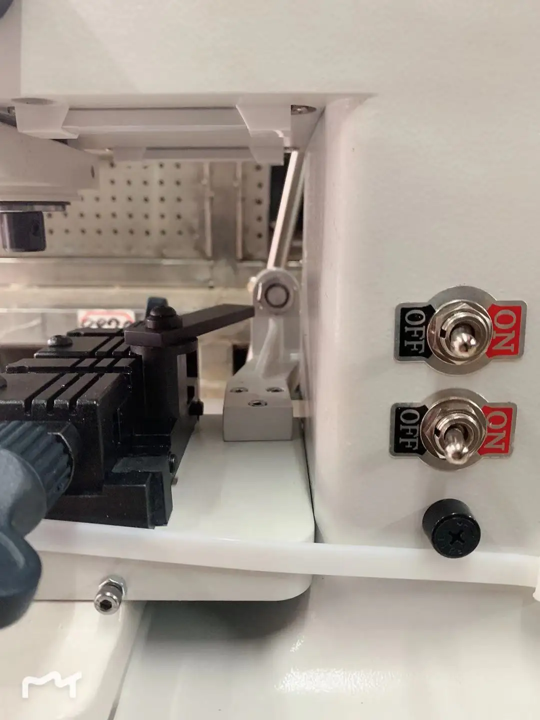 

Advanced Multifunctional Vertical Key Replicator Key Copying Machine Key Duplicate Machine With English Manual Q31