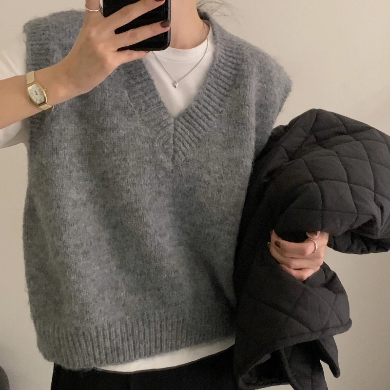 Autumn Spring Sleeveless Sweater Knit Waistcoat Women V-Neck Casual Sweater Vests Female Knitted Tank Tops Outwear Knitwear