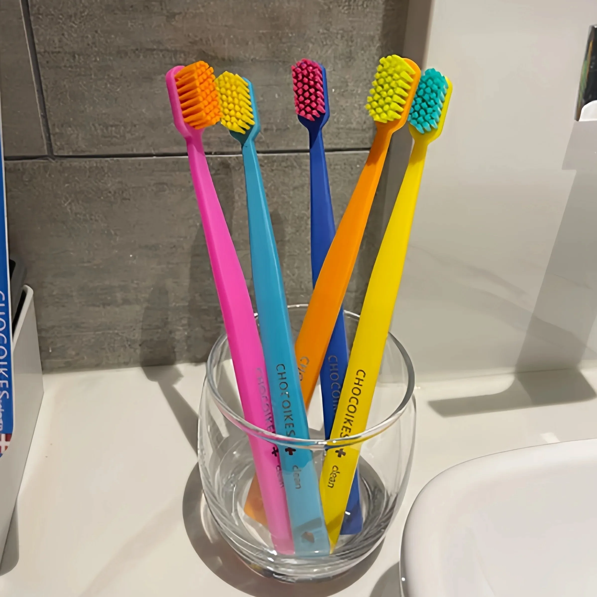5-Pack Soft Bristle Toothbrushes – Chocolate Brown with Ergonomic Handle, Compact Travel Size for Hotel & Home Use