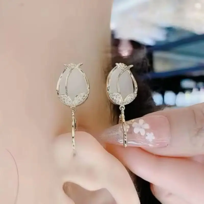 

New 2025 Trend Unique Design Elegant Delicate Zircon Tulip Flower Earrings High Jewelry Party for Women Wholesale