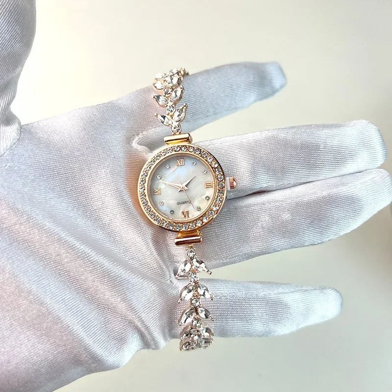 Orologio da donna catena a sirena luce di lusso diamante regolazione gratuita braccialetto oro Beimu orologi al quarzo moda donna