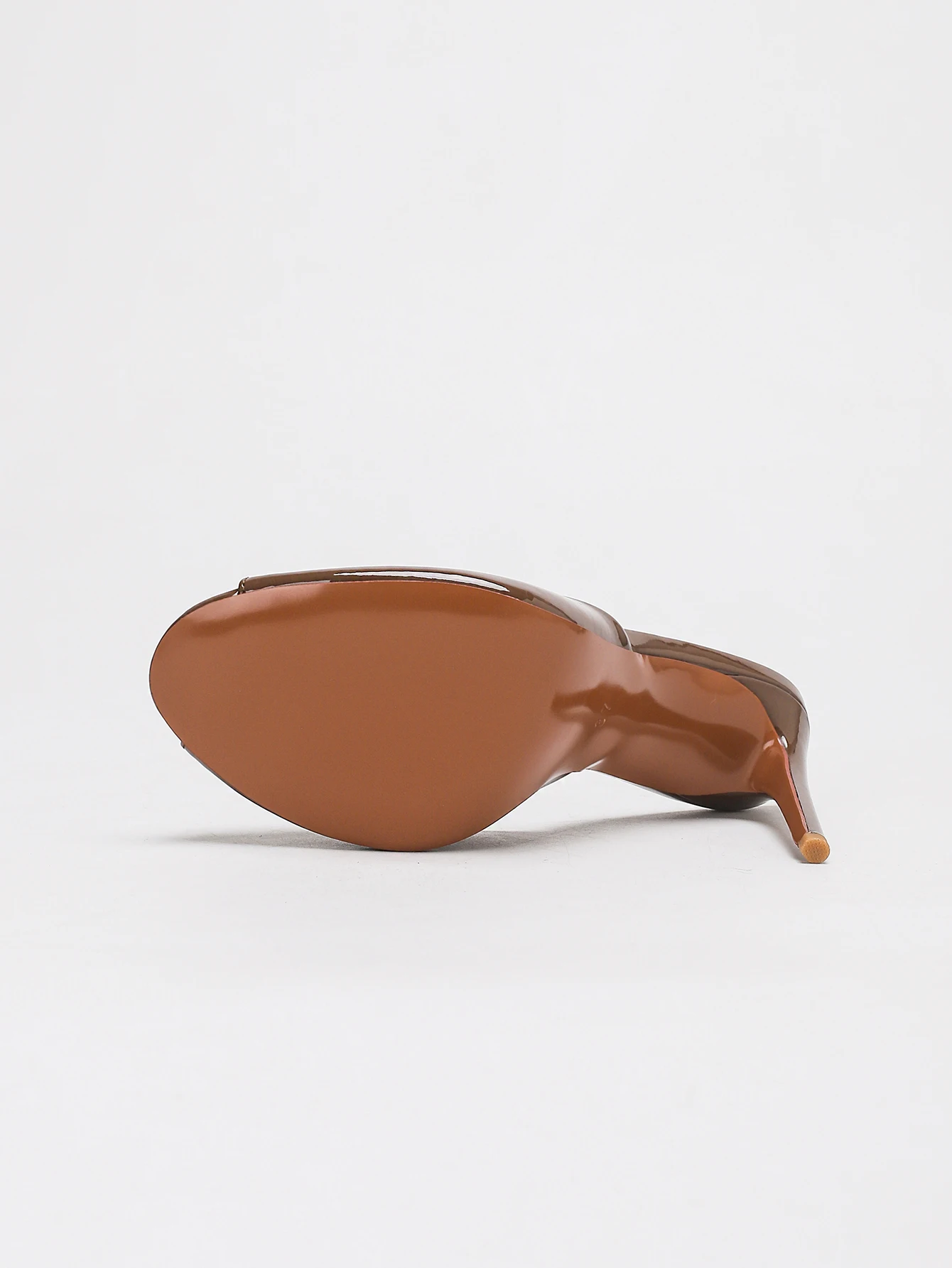 Damen Mules aus braunem Lackleder, Peeptoe-Slipper mit Stiletto-Absatz, rückenfreie Abendschuhe für Party, Büro, Date – Detail 5
