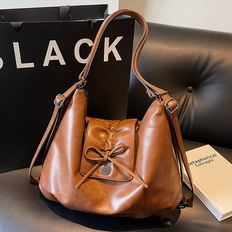 حقائب كتف كلاسيكية ذات سعة كبيرة للنساء حقيبة ظهر نسائية متعددة الوظائف 2025 أحدث حقيبة يد مصممة