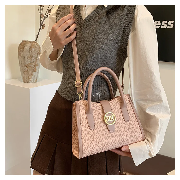 

​​2025 SS Premium Work Tote Bag, Chic Convertible Shoulder Crossbody Purse for Women, Structured Commuter Day to Night Carryall