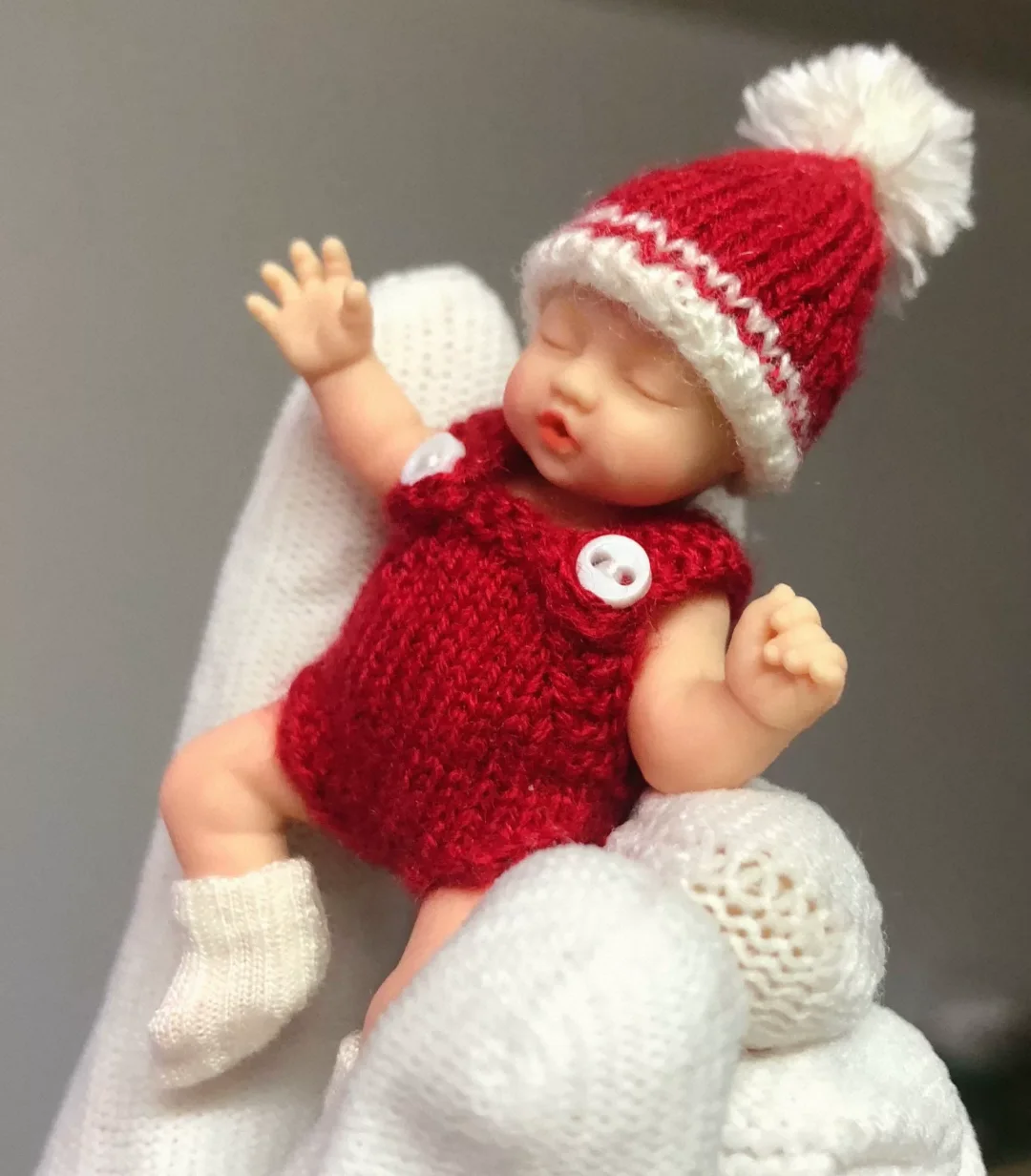 Ubranka dla lalek ZURU Mysterious Box Baby Ball Akcesoria Ubranka dla lalek Zestaw świąteczny Miniverse Mini Brands Ubranka dla lalek Baby Doll