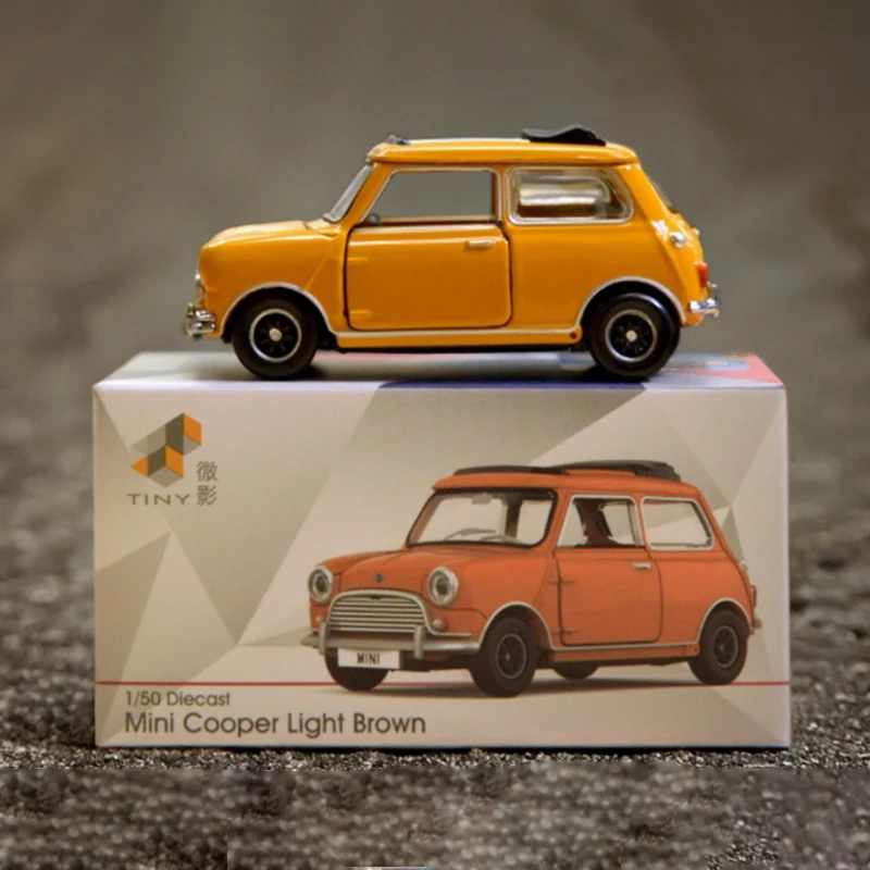 Minúsculo 1:50 Mini Cooper, modelo de coche de aleación marrón claro, adorno, colección de exhibición de recuerdo, regalo de Hobby