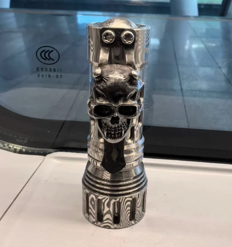 Used EDC HTP WORKS short product flow damascus Outdoor Tools Strong Light Torch Lamp Decompression Toy