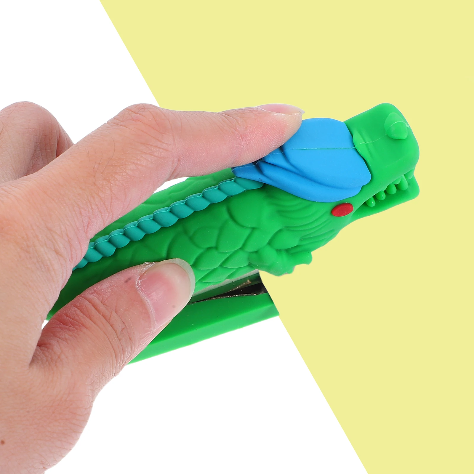 

Cute Dragon Shaped Mini Stapler For Desk Kawaii Small Handheld Office Stationery Kids Classroom Portable Book Sewing Use Stylish