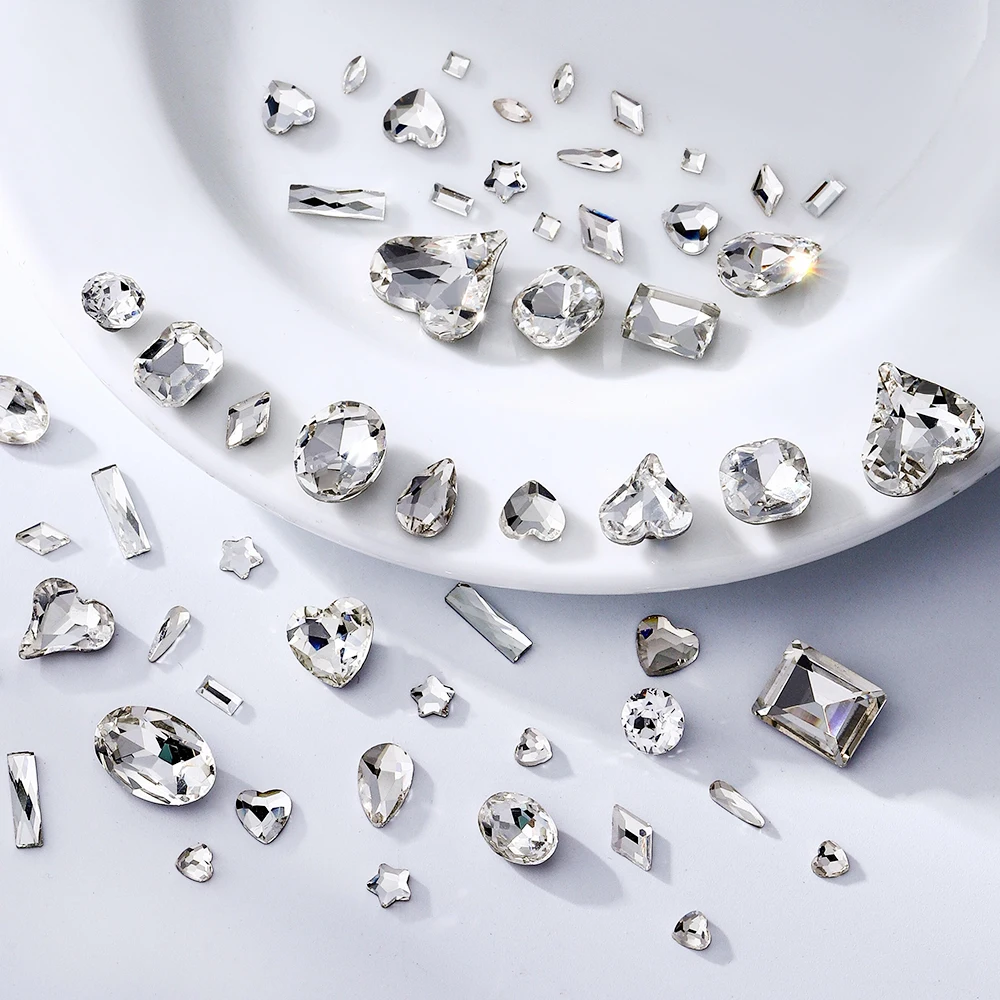 12 Gitter Mini-Diamanten mit Flachboden für Nagelkunst, Weiße Nagelrhinesteine für 3D-Nageldekorationen, Glitzer-Maniküre-Zubehör – Detail 9