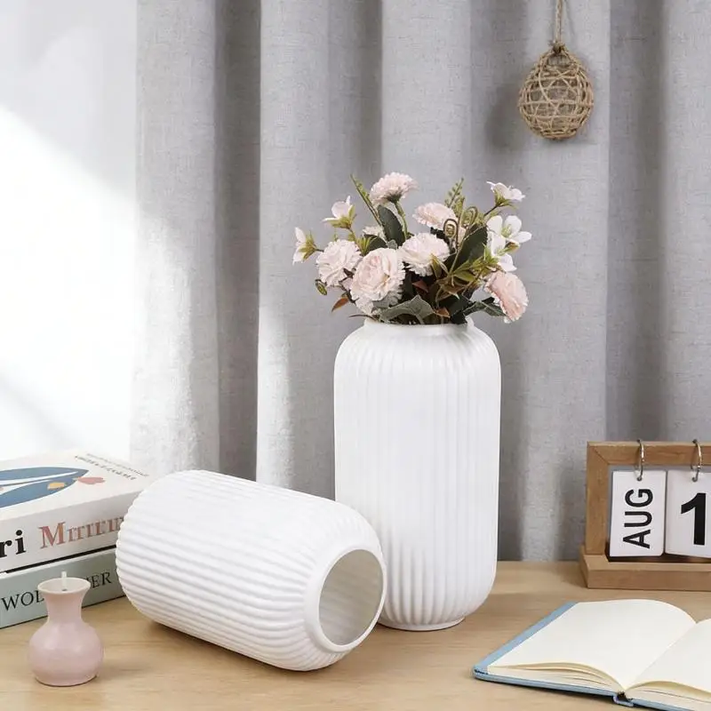 Chic Striped Ceramic-Look Plastic Vase For Flowers Durable Easy-To-Place Decorative Floral Display Piece