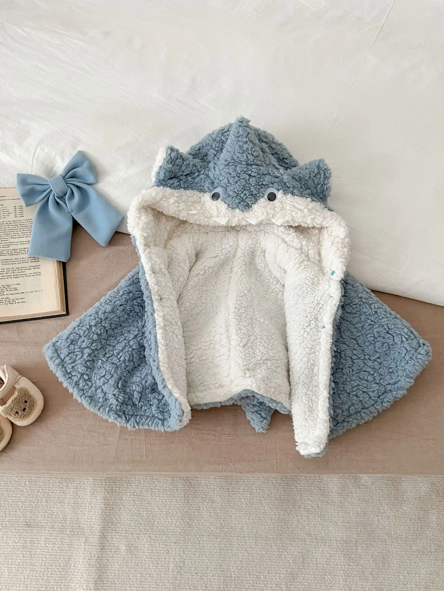 Angoubebe 234T05 Infant Baby Unisex Cozy Fluffy Cute Shark Style Cape with Big Bow Wholesale