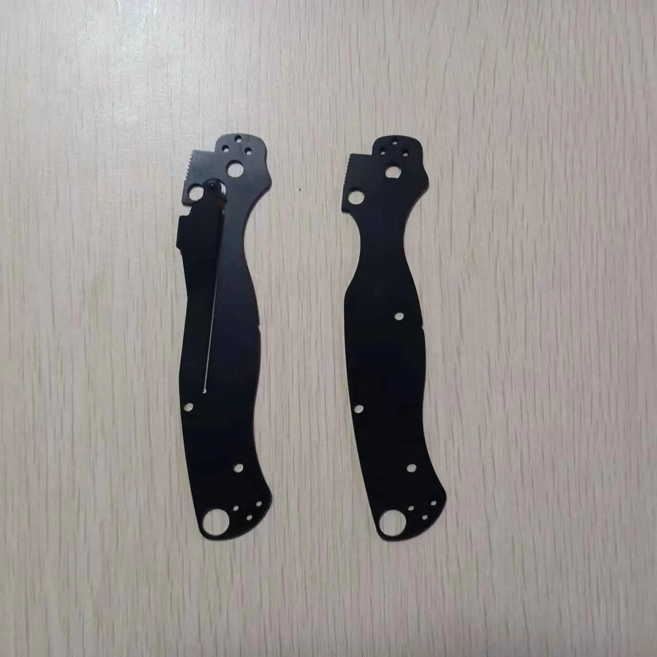 

1 Pair Black Stainless Steel Knife Liners Spacer For Spyderco C81 Paramilitary2 Knives