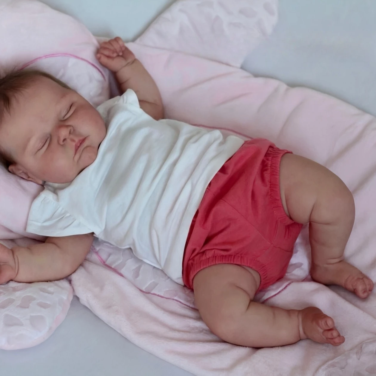 

BZDOLL 50cm 20in Cloth Body Realistic Asleep Reborn Doll, Implanted Hair Collectible Companion Bedtime Play House Birthday Gifts