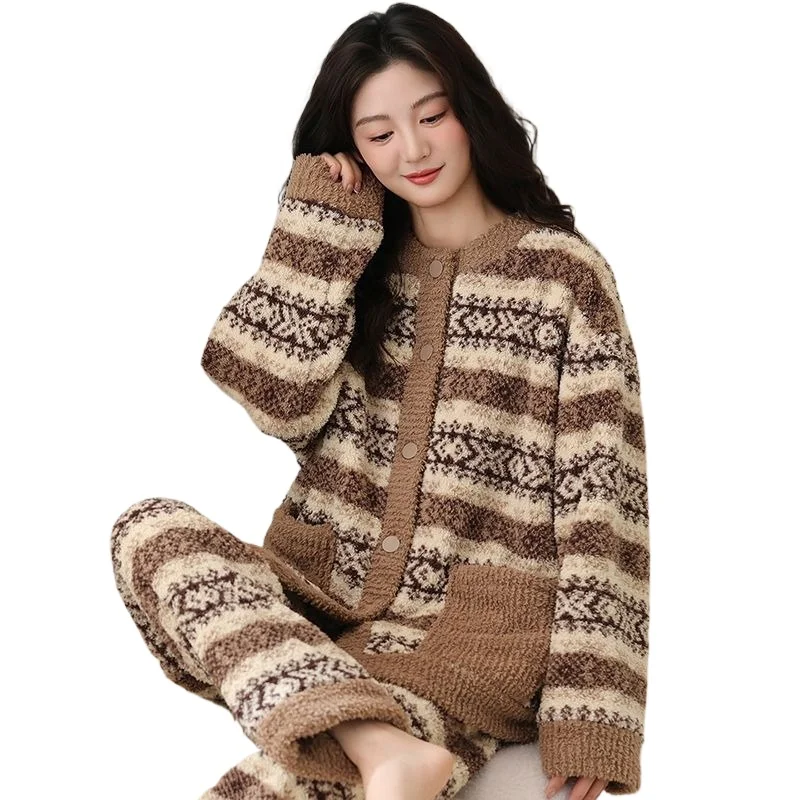 Fair Island High-gram Heavy New Pajamas Women's Coral Fleece Thickened Loungewear Thermal Suit Retro Style Can Be Worn Outside