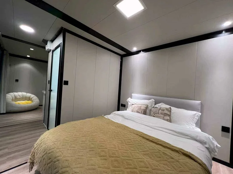40ft Prefabricated Container House Manufacturer Dismantle Room Tiny Home Wholesale Outdoor Customized Folding Container House