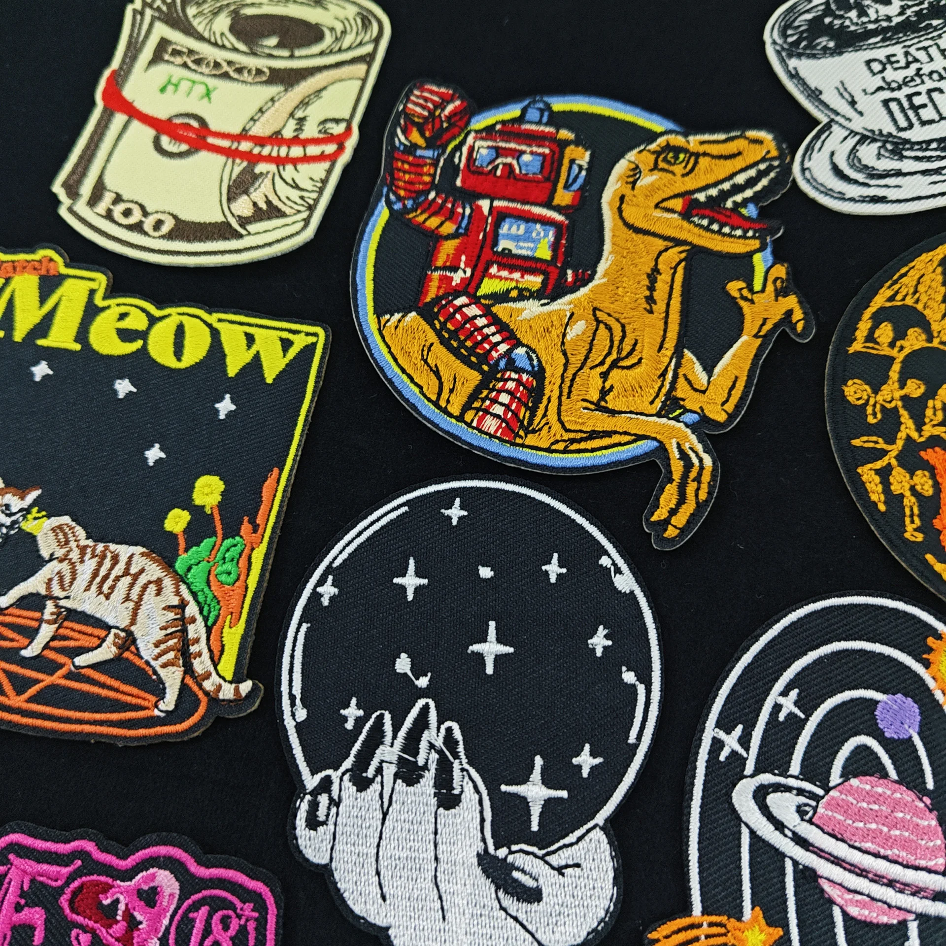 Punk Embroidery Rock Band Patches Love Skull Ironing Applique for Clothes Fusible Iron on Patches Jackets Jeans Backpack Decor