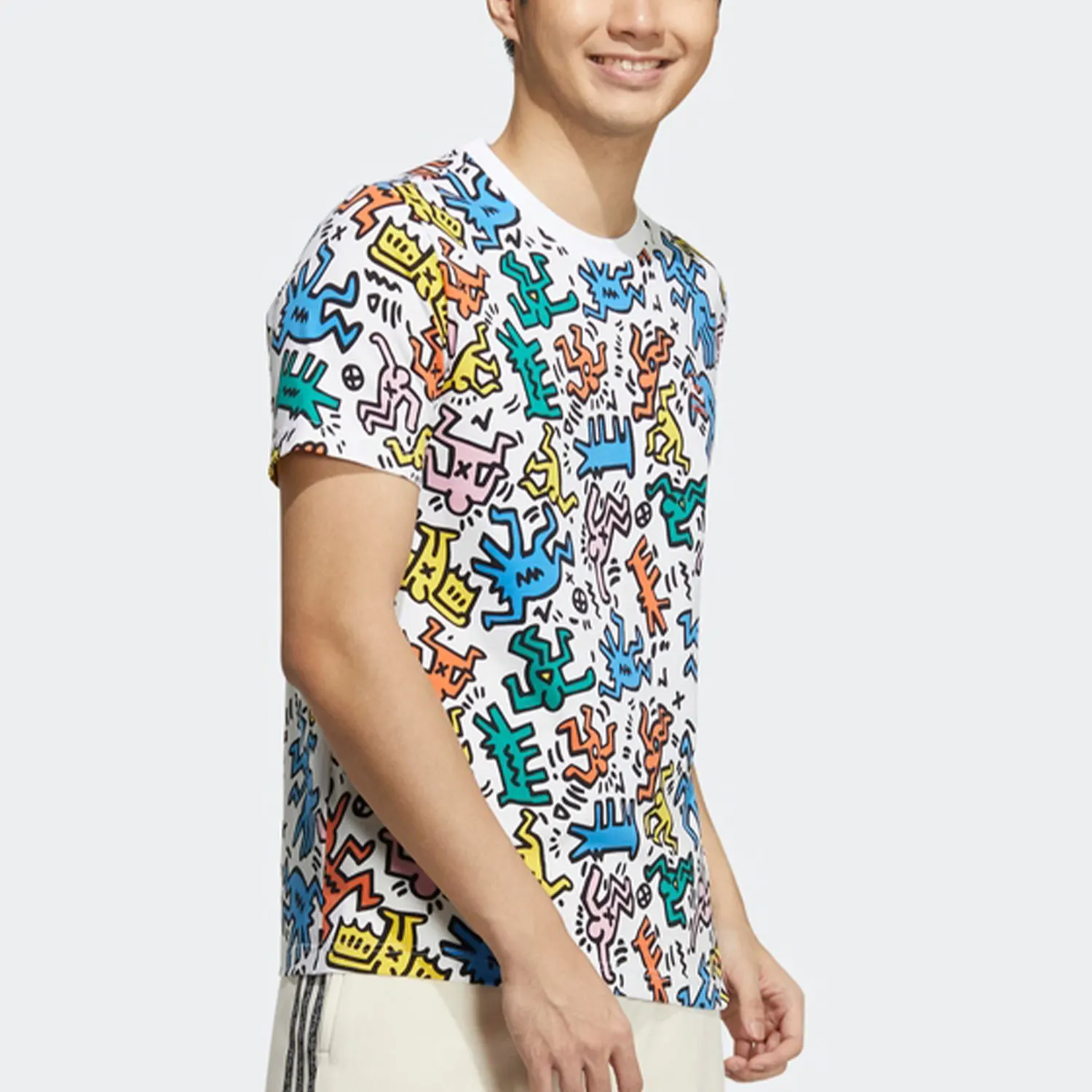 

Adidas genuine summer new men's and women's fashion graffiti wide leg short sleeved T-shirt HD7254