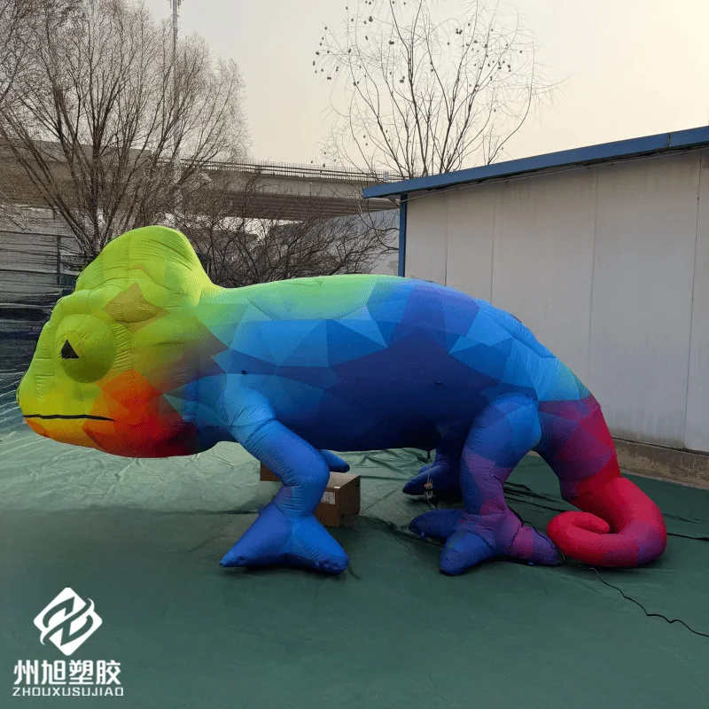 

Надувной хамелеон, декоративный элемент для сцены, радужные цвета, модель животного-хамелеона из пластика.