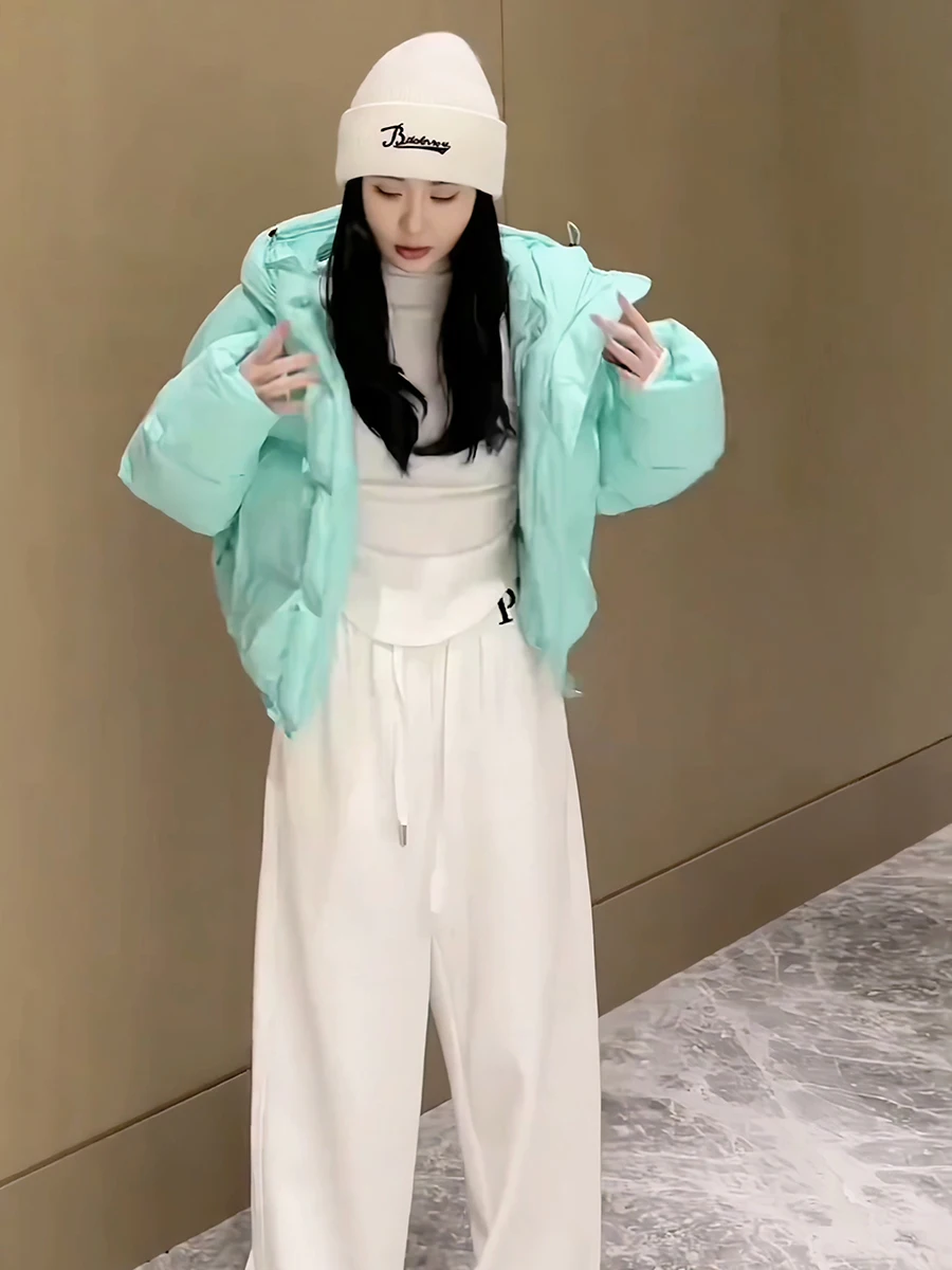 

Женская короткая пуховая куртка Lake Blue, зима 2026, новая популярная модель, маленький размер, очень милая верхняя одежда для повседневной носки, корейская версия