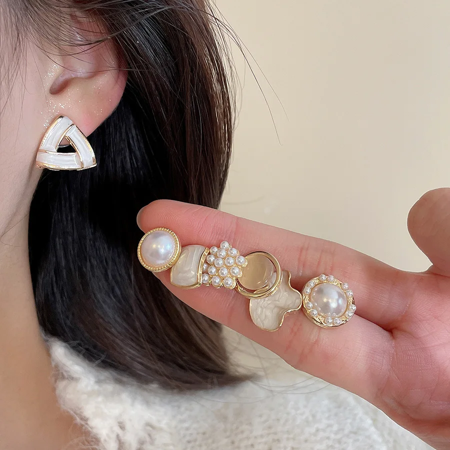 Women's 16 Pieces Imitation Pearl Stud Earrings Set, Elegant Gift