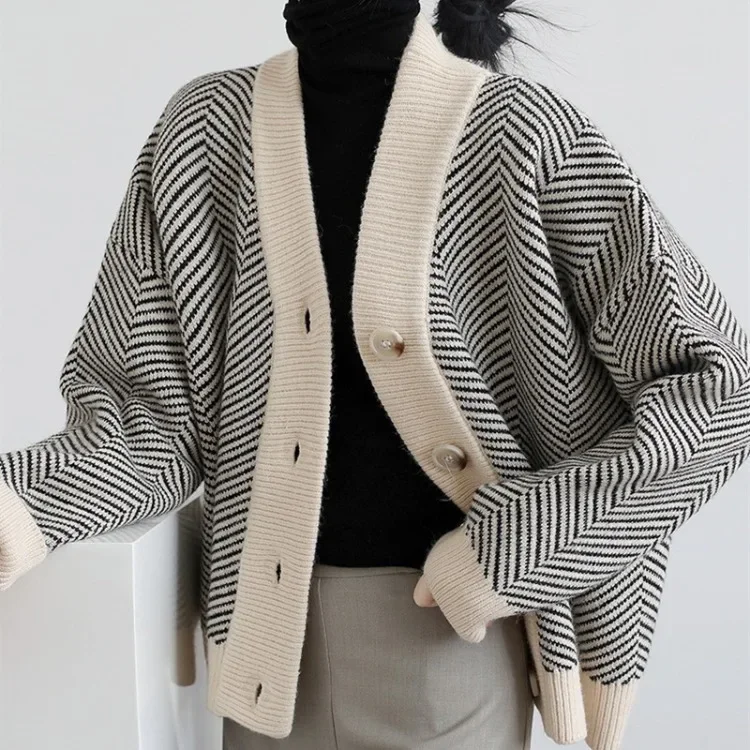 Loose and Languid Wind Knit Cardigan Autumn Winter 2024 New Style Collide Color Stripe Sweater Woman Coat