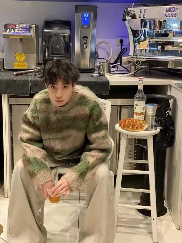 

Autumn Winter Men's Knitted Sweater Stripe Patchwork Camere Lazy Sle High End Retro Couple's Loose Fit Polyester Fiber