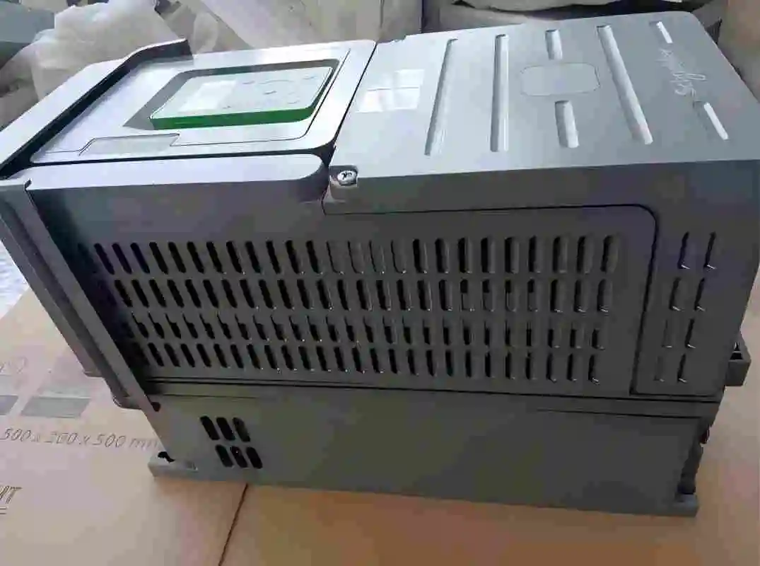 

Schneider Frequency Converter ATV610U40N4