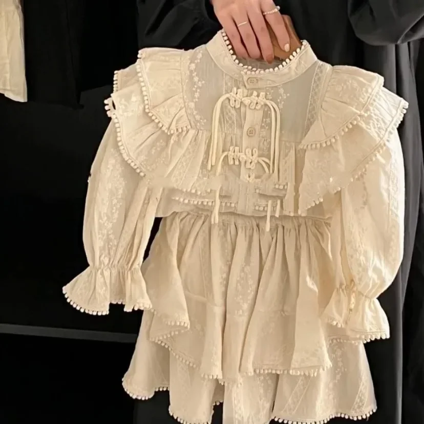 

Blouses Spring Season New Girls Forest Temperament Flower Edge Shirt 2024 Childrens Clothing Simple Loose